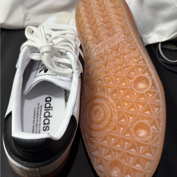 Adidas Women’s Sambae Shoes W/Size 8 “ - Picture 4 of 7